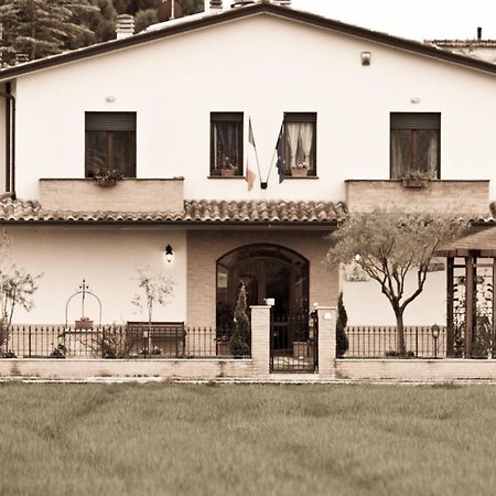 P&P Assisi Camere Бастія-Умбра Екстер'єр фото